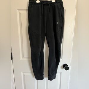 Nike tech all black sweat jogger pants Men's size Small
